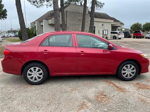 Used 2010 Toyota Corolla LE image 5
