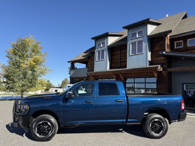 Used 2023 RAM 2500 4x4 Crew Cab Tradesman image 2