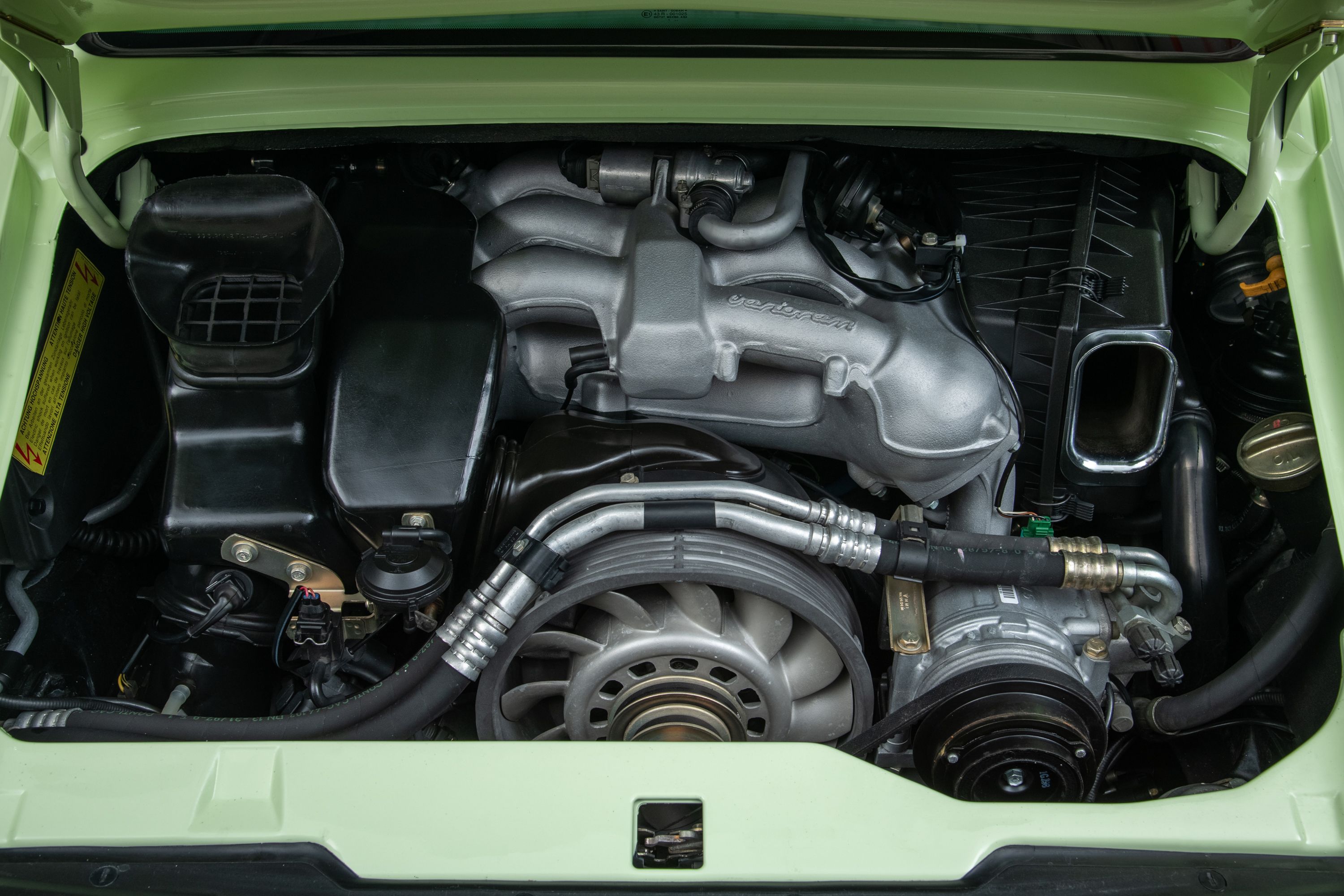 Used 1998 Porsche 911 Carrera S RWD image 37