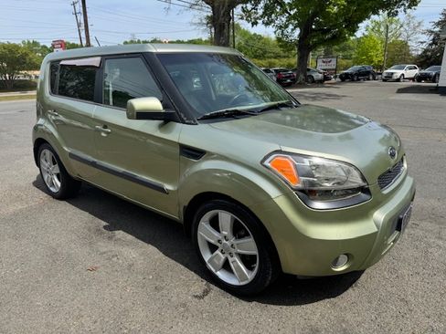 Used 2011 Kia Soul ! image 7