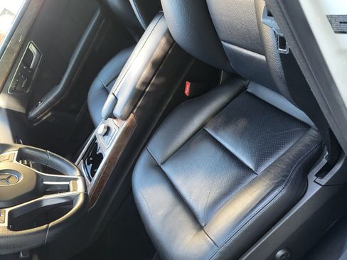 Used 2012 Mercedes-Benz E 350 4MATIC Luxury image 12