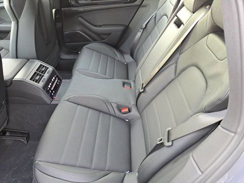 New 2026 Porsche Panamera 4S image 18