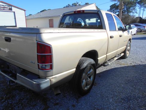 Used 2004 Dodge Ram 1500 Truck SLT image 4