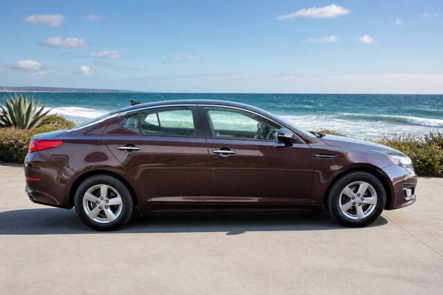 Used 2015 Kia Optima LX FWD image 1