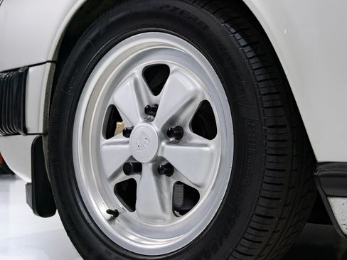 Used 1989 Porsche 911 Carrera image 12