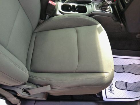 Used 2018 Jeep Wrangler Unlimited Sport image 41