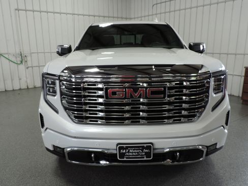 Used 2025 GMC Sierra 1500 4x4 Crew Cab Denali image 6
