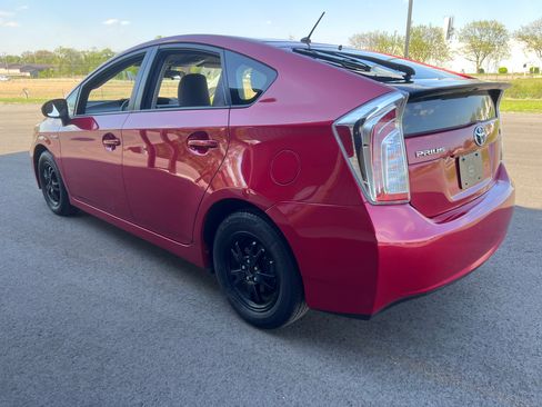Used 2013 Toyota Prius Two FWD image 3