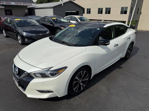 Used 2018 Nissan Maxima Platinum image 2