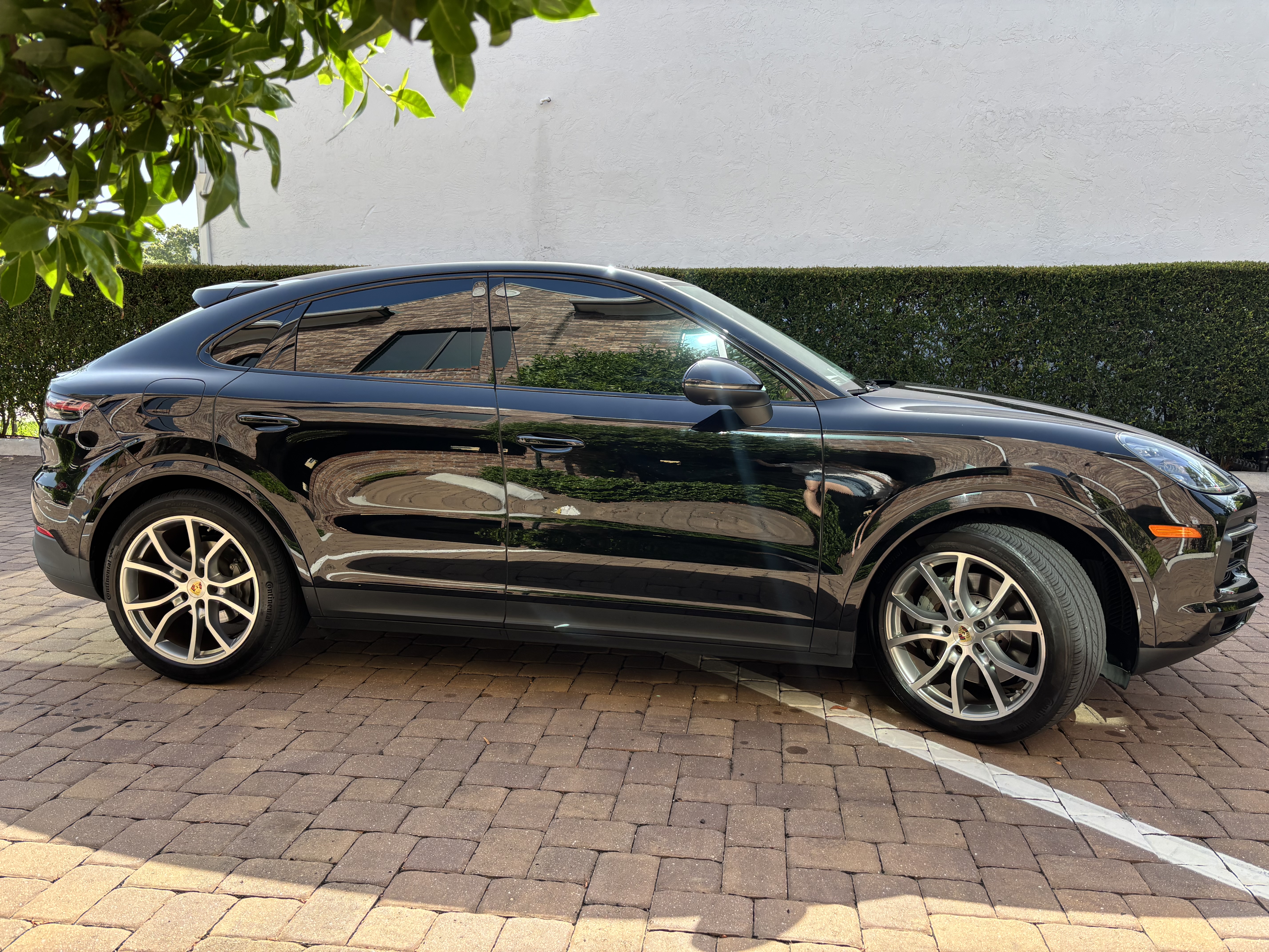 Used 2020 Porsche Cayenne S Coupe AWD/4WD image 4