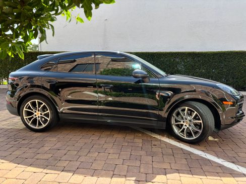 Used 2020 Porsche Cayenne S Coupe AWD/4WD image 4