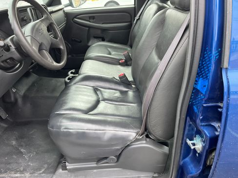 Used 2004 Chevrolet Silverado 3500 W/T image 8