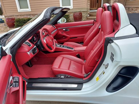 Used 2013 Porsche Boxster S image 37