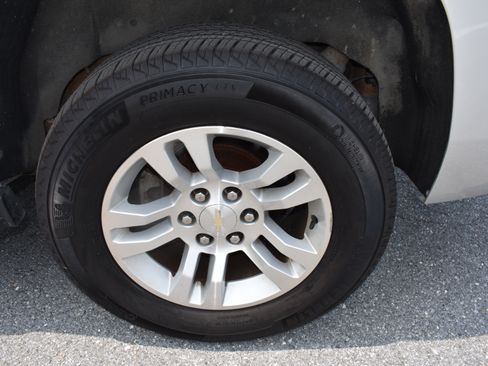 Used 2019 Chevrolet Tahoe 4WD image 44
