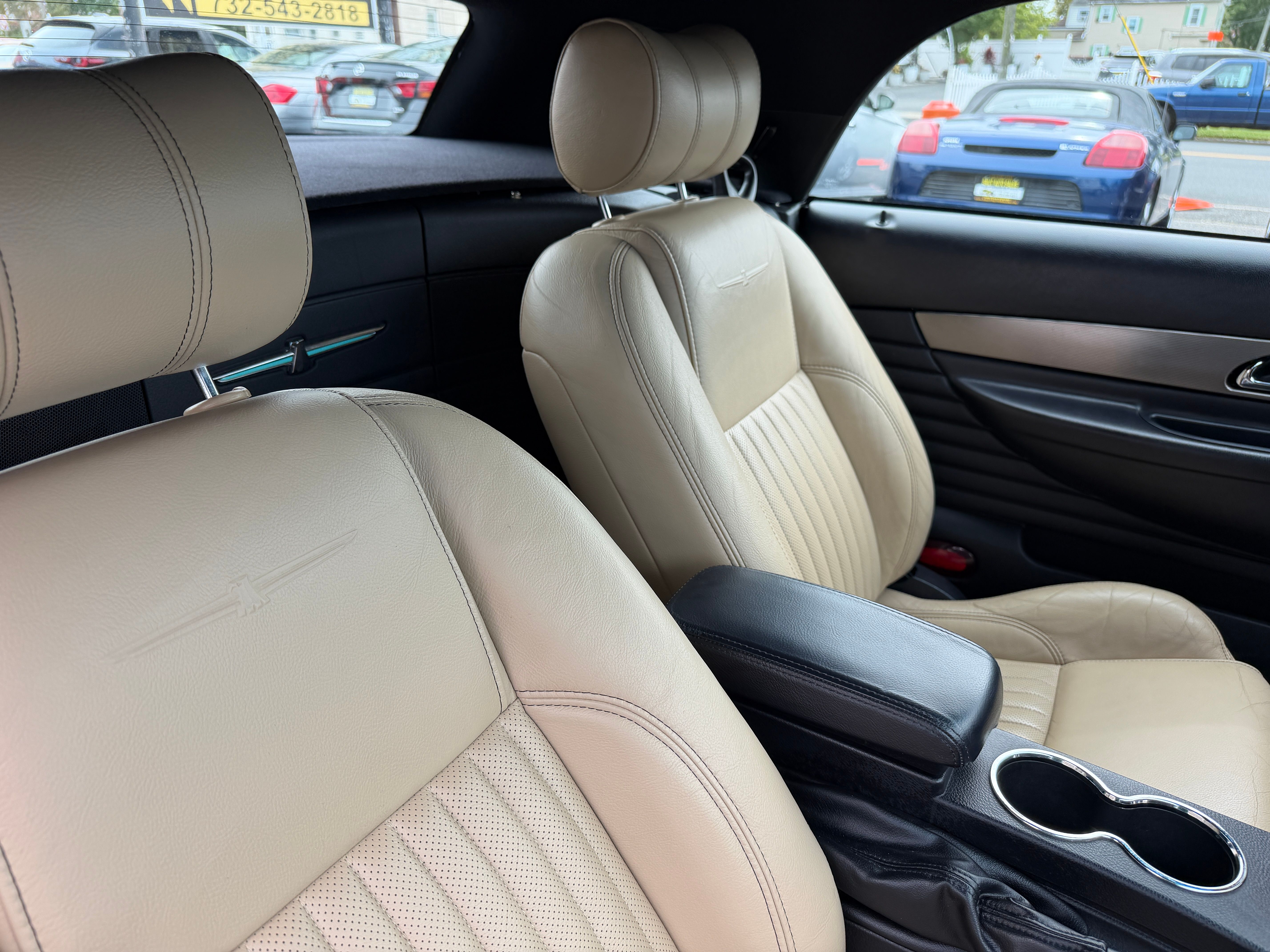 Used 2004 Ford Thunderbird UNAVAIL RWD image 18
