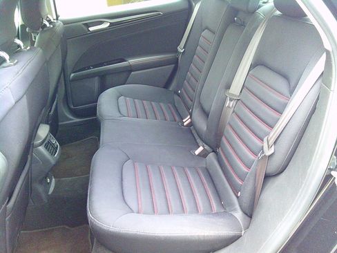 Used 2013 Ford Fusion SE FWD image 11