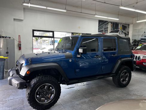 Used 2010 Jeep Wrangler Unlimited Sport image 11