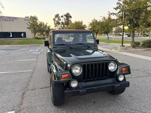 Used 1998 Jeep Wrangler 4WD Sahara image 16