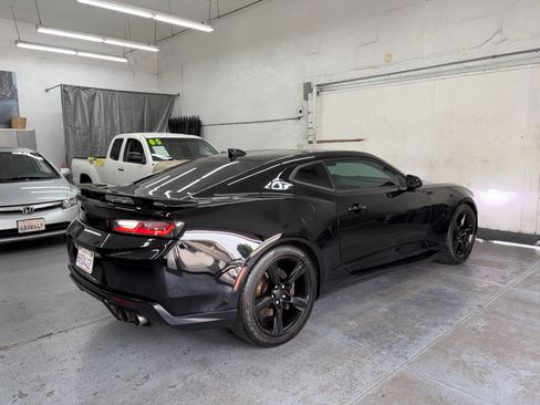 Used 2016 Chevrolet Camaro SS Coupe RWD image 8