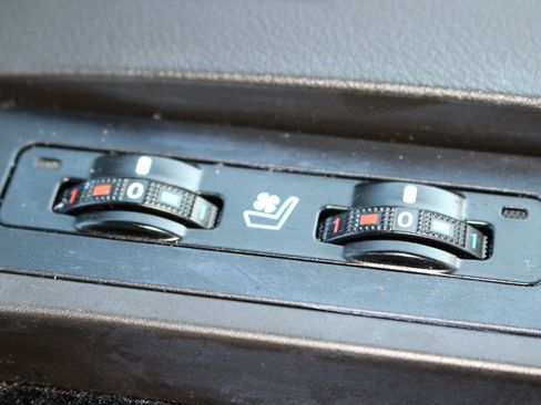 Used 2013 Lexus RX 450h image 26