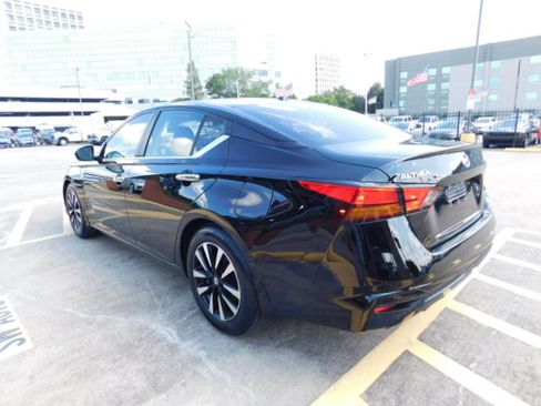 Used 2020 Nissan Altima 2.5 S FWD image 5