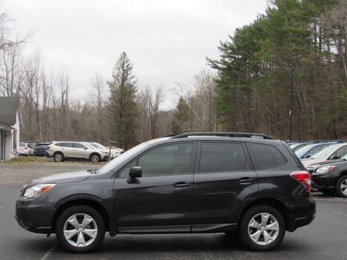 Used 2016 Subaru Forester 2.5i Premium image 3