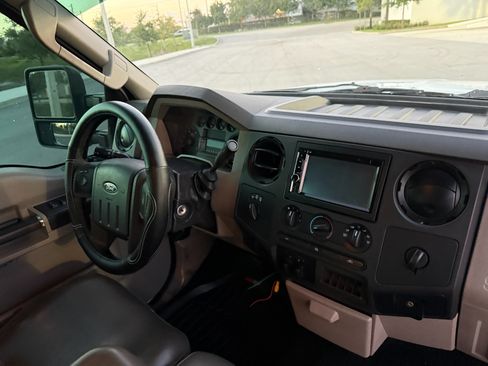 Used 2009 Ford F250 XL image 79