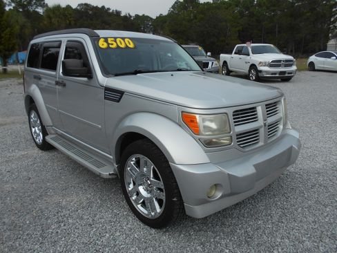 Used 2008 Dodge Nitro R/T image 4