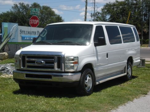 Used 2011 Ford E-350 and Econoline 350 Extended Wagon Super Duty RWD image 1
