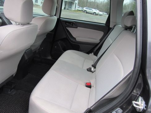 Used 2016 Subaru Forester 2.5i Premium image 13
