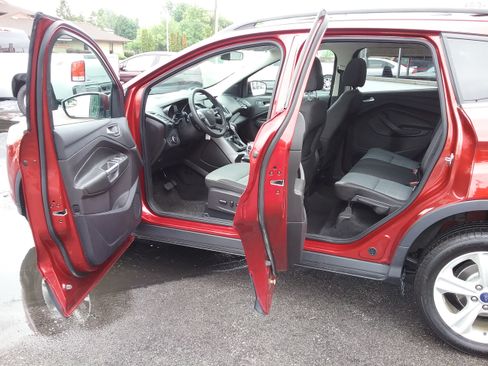 Used 2016 Ford Escape SE image 19