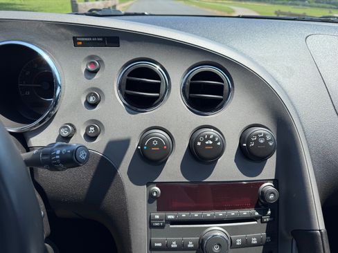 Used 2007 Pontiac Solstice GXP image 8