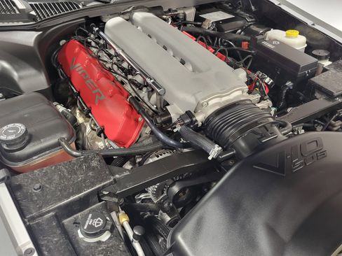 Used 2005 Dodge Viper SRT-10 image 17