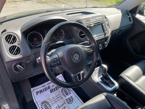 Used 2014 Volkswagen Tiguan 4Motion AWD/4WD image 11