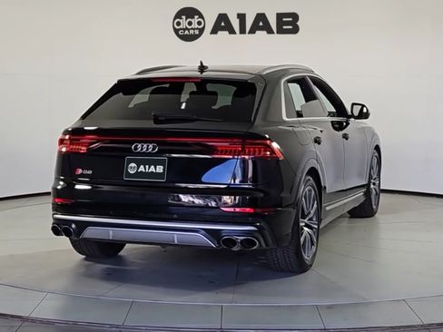 Used 2022 Audi SQ8 Premium Plus image 11