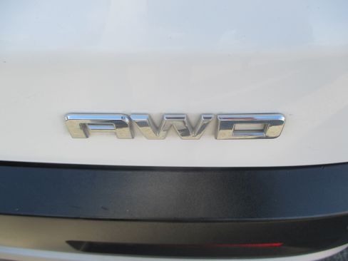 Used 2019 GMC Acadia SLT image 15