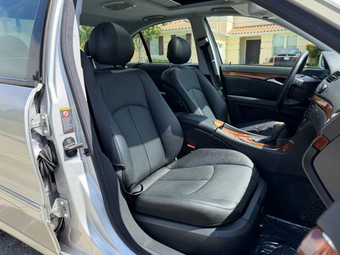 Used 2003 Mercedes-Benz E 320 Sedan image 4