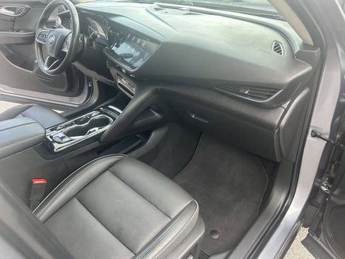 Used 2021 Buick Envision Essence image 29
