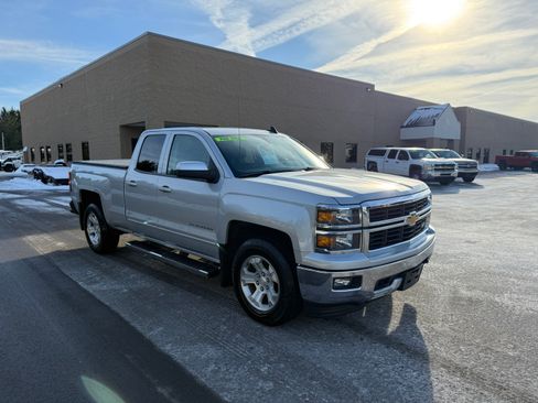 Used 2015 Chevrolet Silverado 1500 LT Z71 image 2