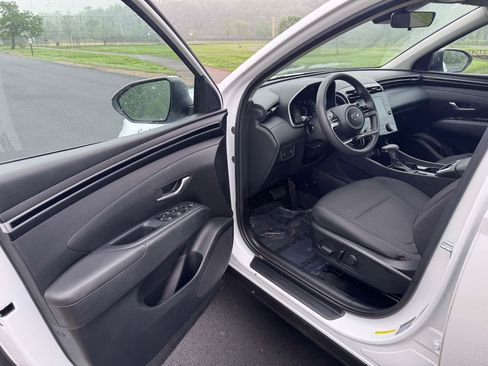 Used 2022 Hyundai Tucson SEL image 2
