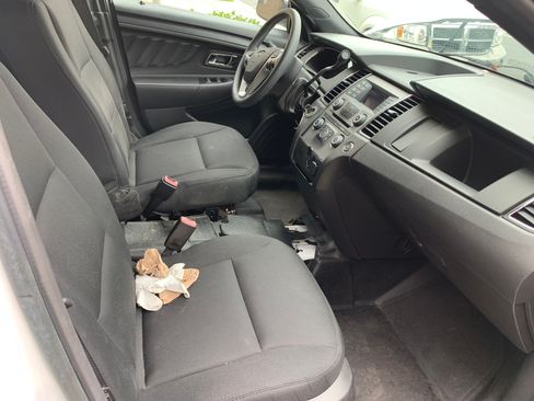 Used 2016 Ford Taurus Police Interceptor FWD image 7