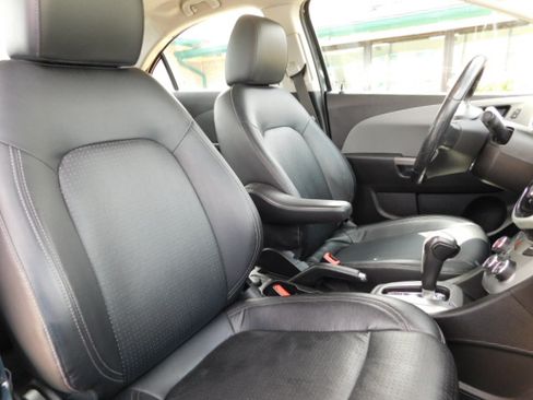 Used 2020 Chevrolet Sonic Premier image 23