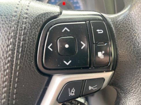 Used 2018 Toyota Sienna LE image 18