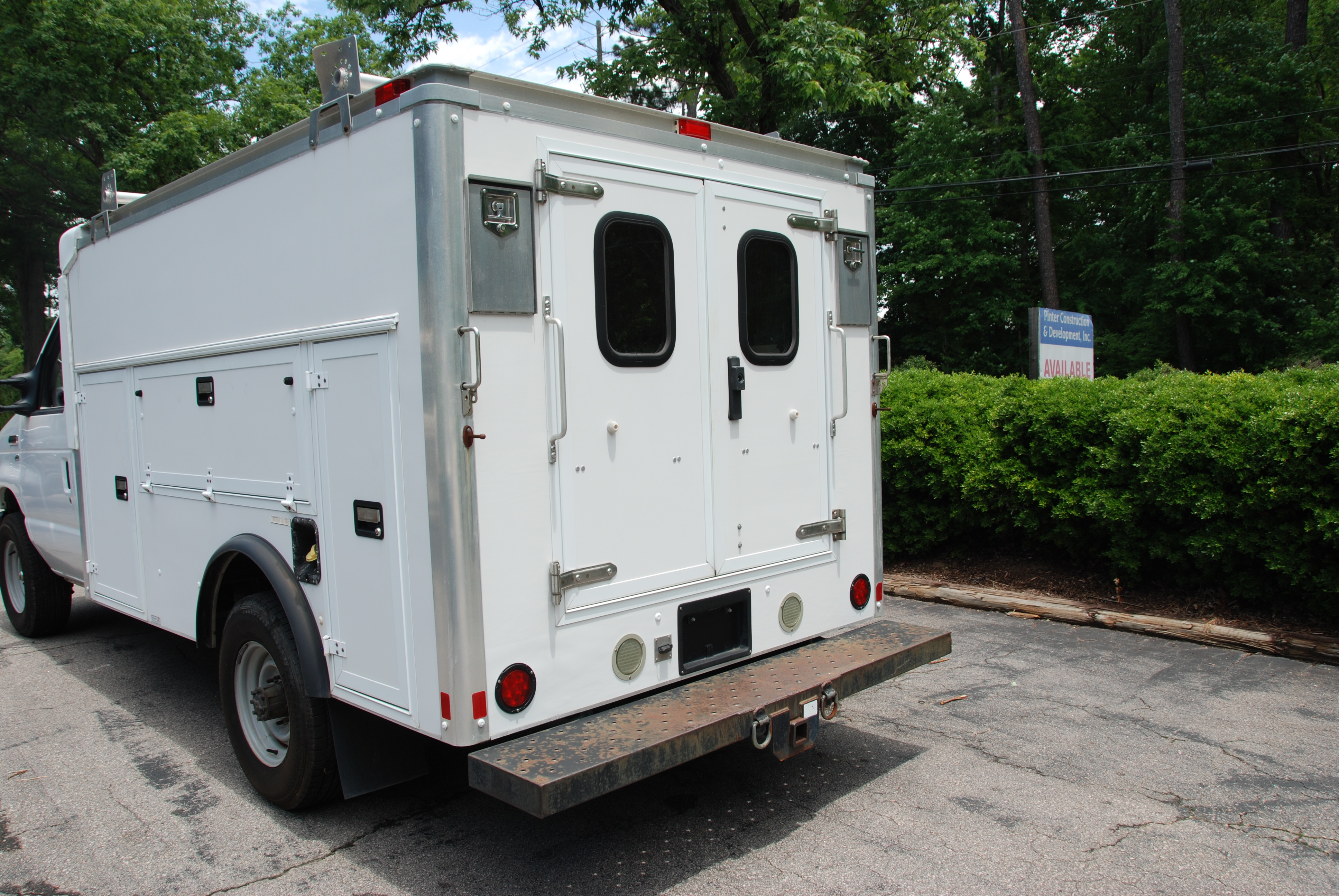 Used 2015 Ford E-350 and Econoline 350 Super Duty RWD image 9