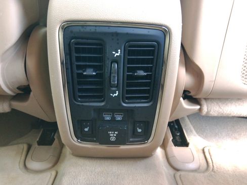 Used 2014 Jeep Grand Cherokee Overland image 37
