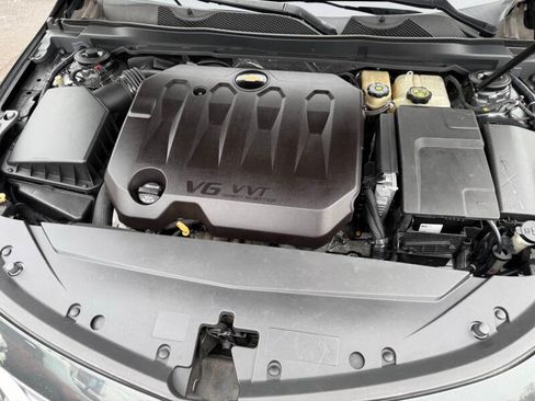 Used 2018 Chevrolet Impala LT image 15