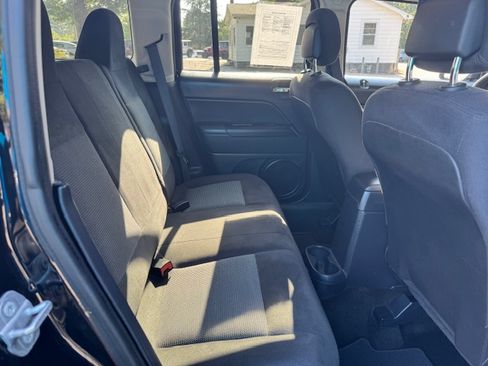 Used 2016 Jeep Patriot Sport image 12