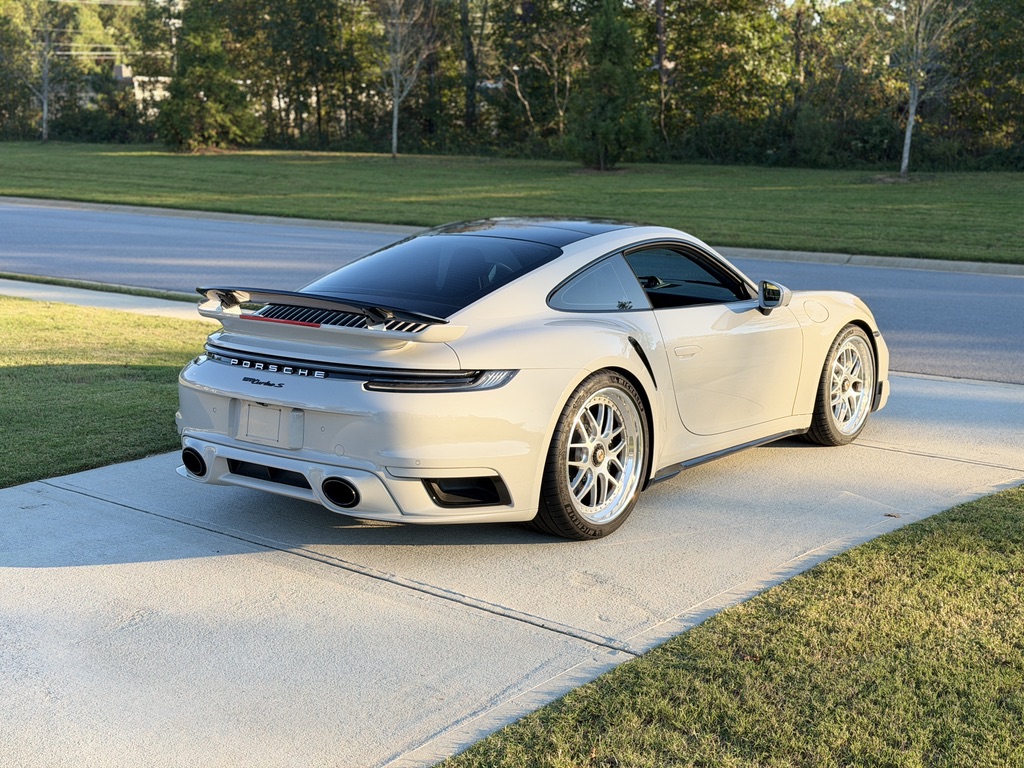 Used 2022 Porsche 911 Turbo S Coupe AWD/4WD image 2