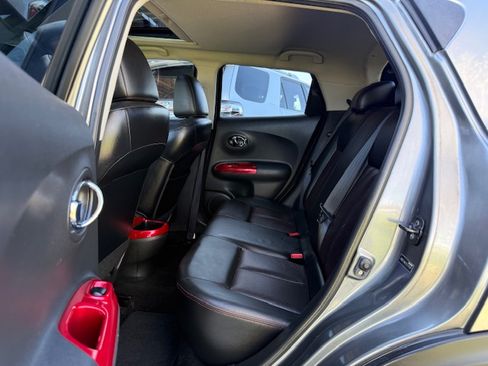Used 2011 Nissan Juke AWD image 16