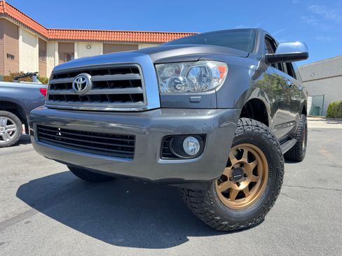 Used 2015 Toyota Sequoia Limited image 5